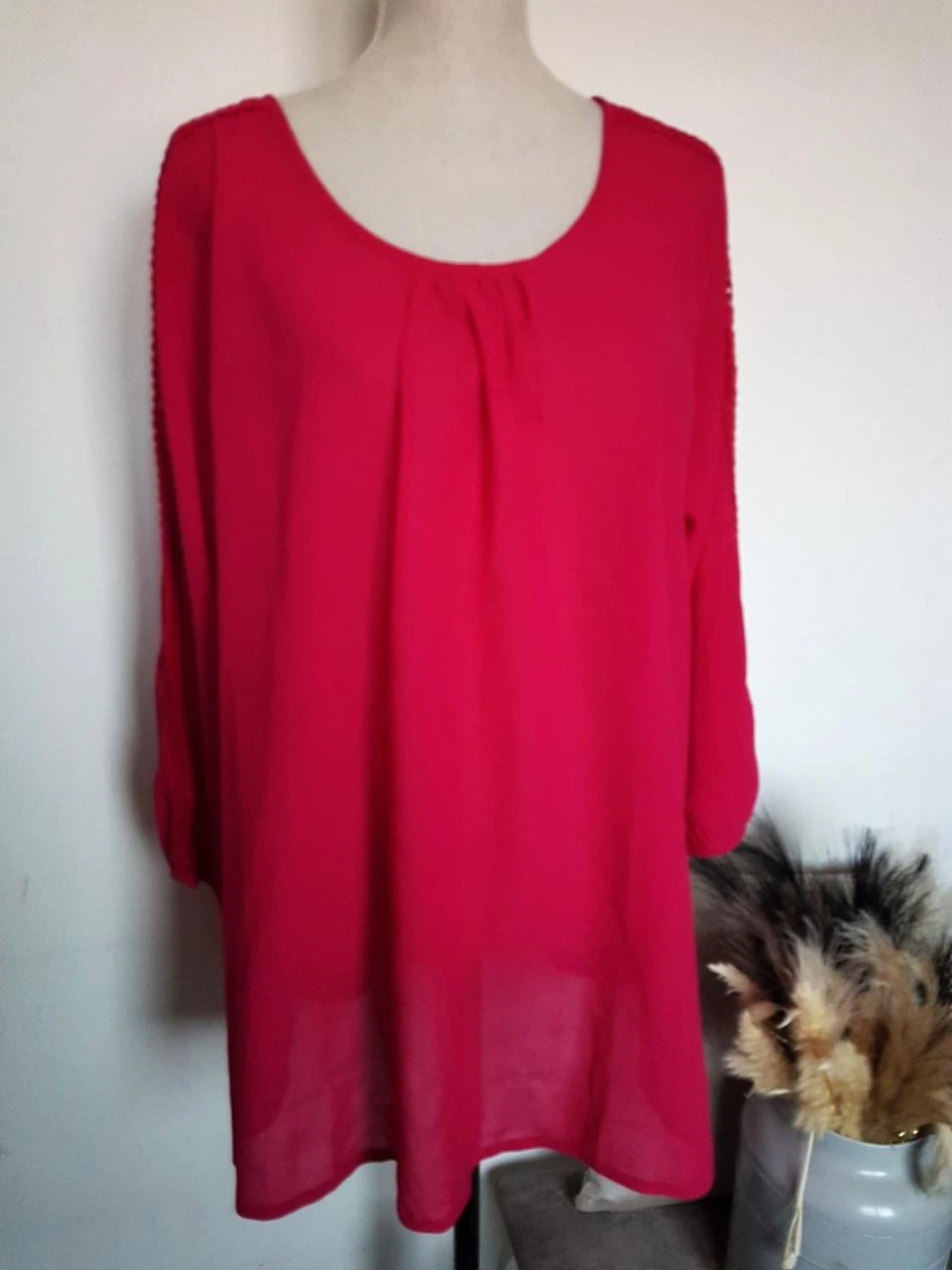 👚Blouse en voile fuchsia/rose – Détails dentelle ajourée – Bleu Bonheur – T. 48